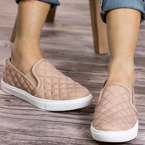 steve madden quilted shoes